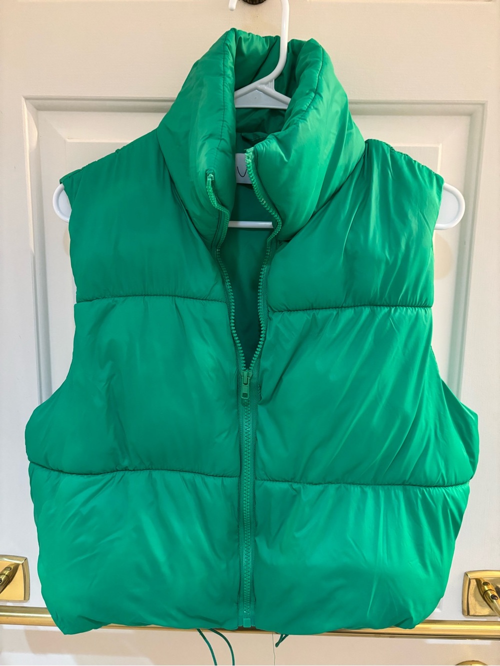 Green Puffer Vest Jacket - Women's Sleeveless Coat